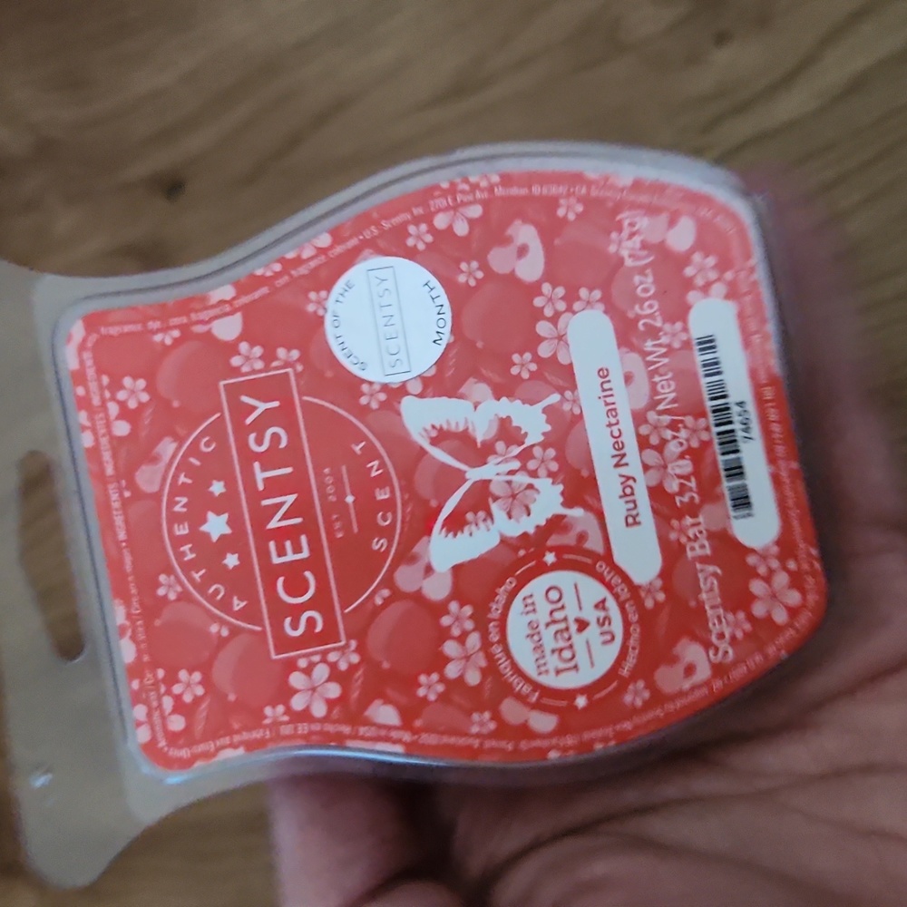 Scentsy Ruby Nectarine Bar